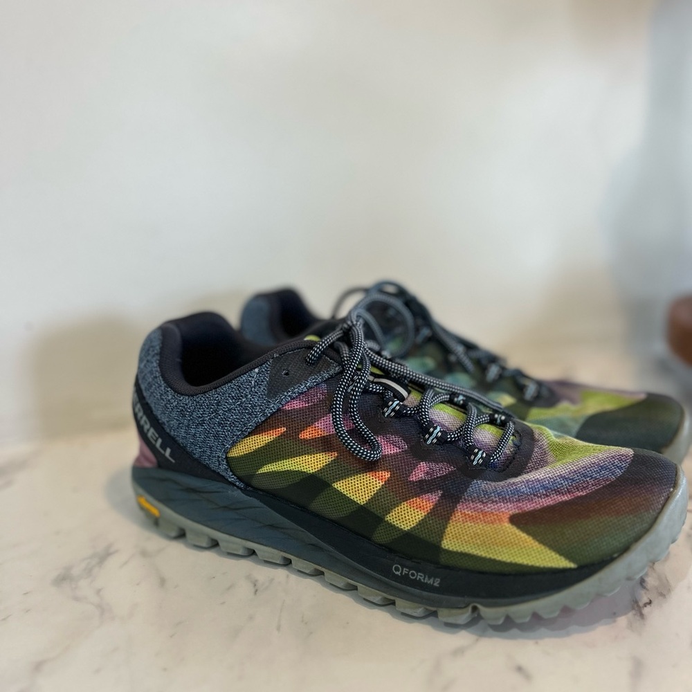 Merrell Antora 2 Rainbow Trail Running Shoe // Size 7.5 W